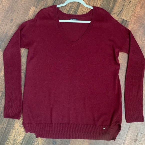 American Eagle Burgundy Light Knit Cotton Blend Oversized V-Neck Sweater Sz. M - Picture 8 of 16